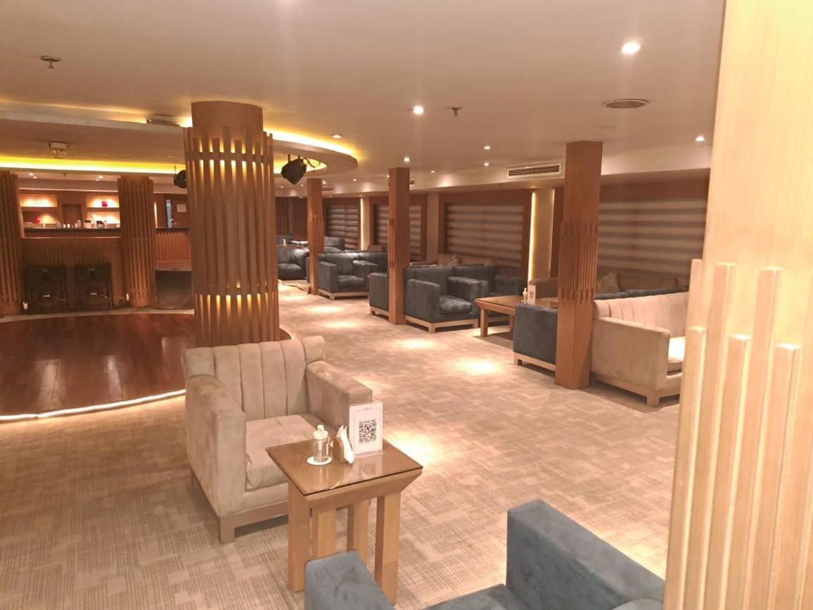 Five Star Nile Cruise From Aswan To Luxor Hotel Eksteriør billede